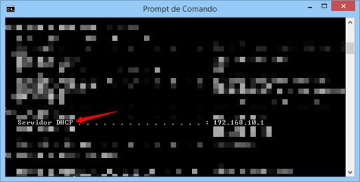 Prompt de comando do Windows com comando ipconfig/all exibindo Servidor DHCP